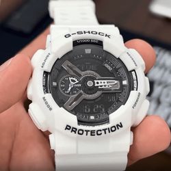 CASIO G-SHOCK GA-110GW / Watch White & Black]