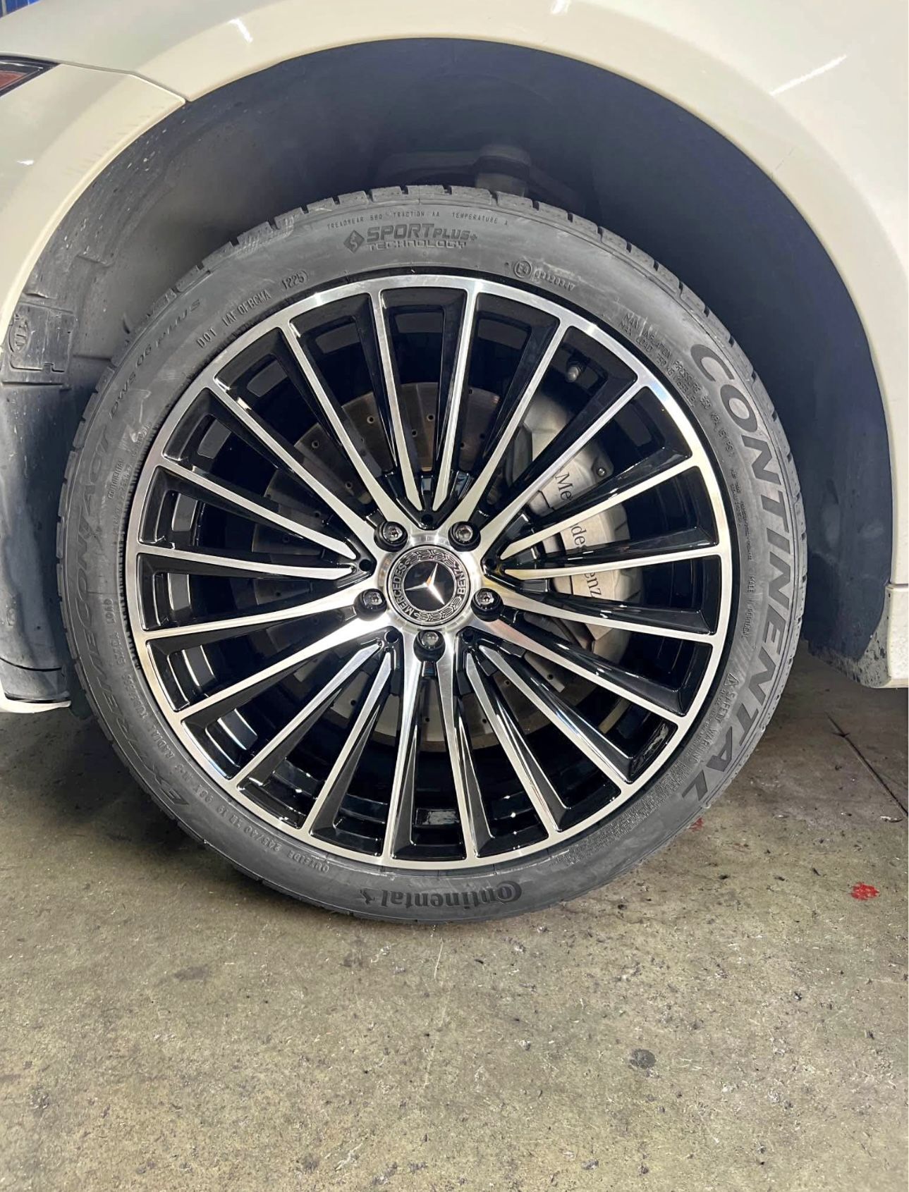 Mercedes 19" Staggered Bląck Machined Wheels 245/40R19 275/35R19 Continental Tires Package Deal