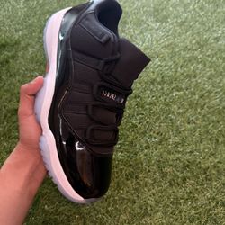 Jordan 11 Retro Low ‘Space Jam’