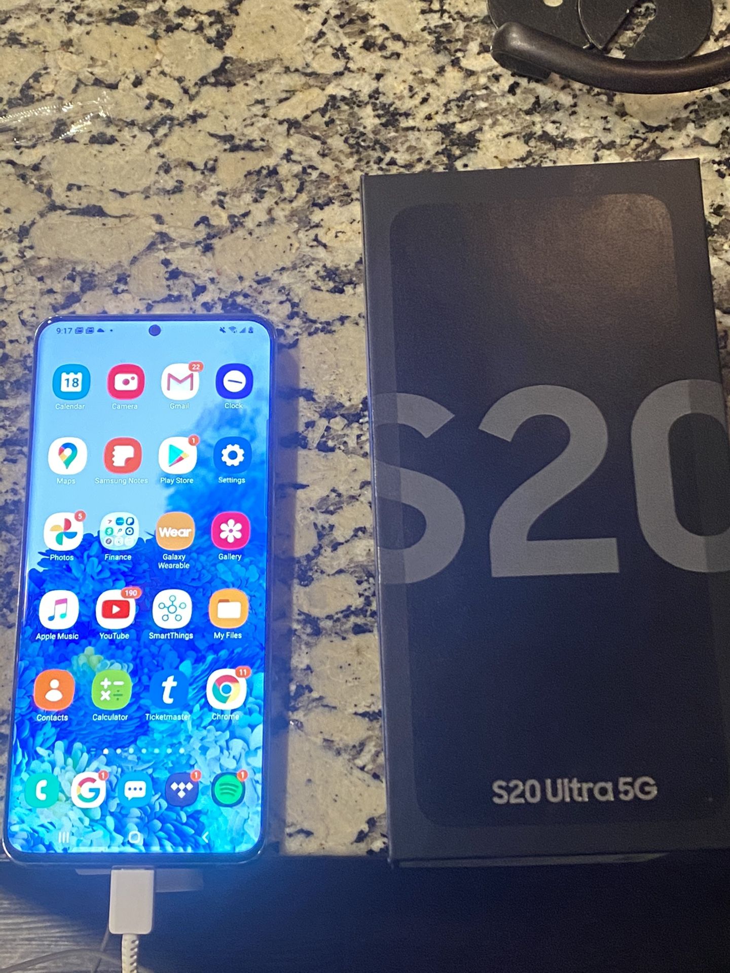 Samsung Galaxy S20 Ultra 5g Unlocked by Samsung
