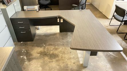 L shaped desk