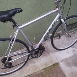 FUJI ABSOLUTE 4.0 XL ALUMINIUM HYBRID 21 SPD BIKE RIDES GREAT 💯