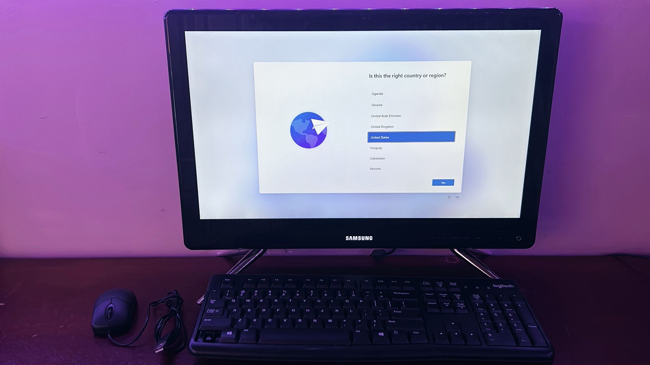 Samsung Touch Screen PC + Logitech Keyboard & Mouse