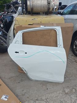 Malibu 16-25 Rear Right Door Passenger 