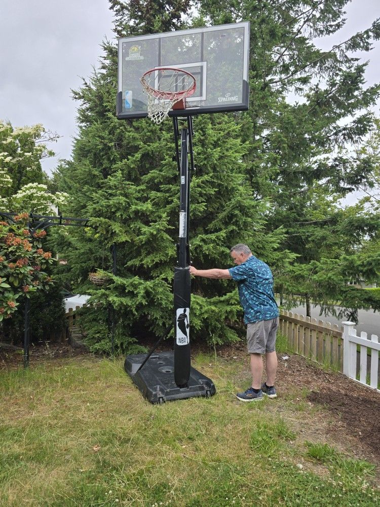 Free BASKETBALL HOOP