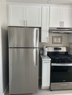 *Like New* GE Refrigerator