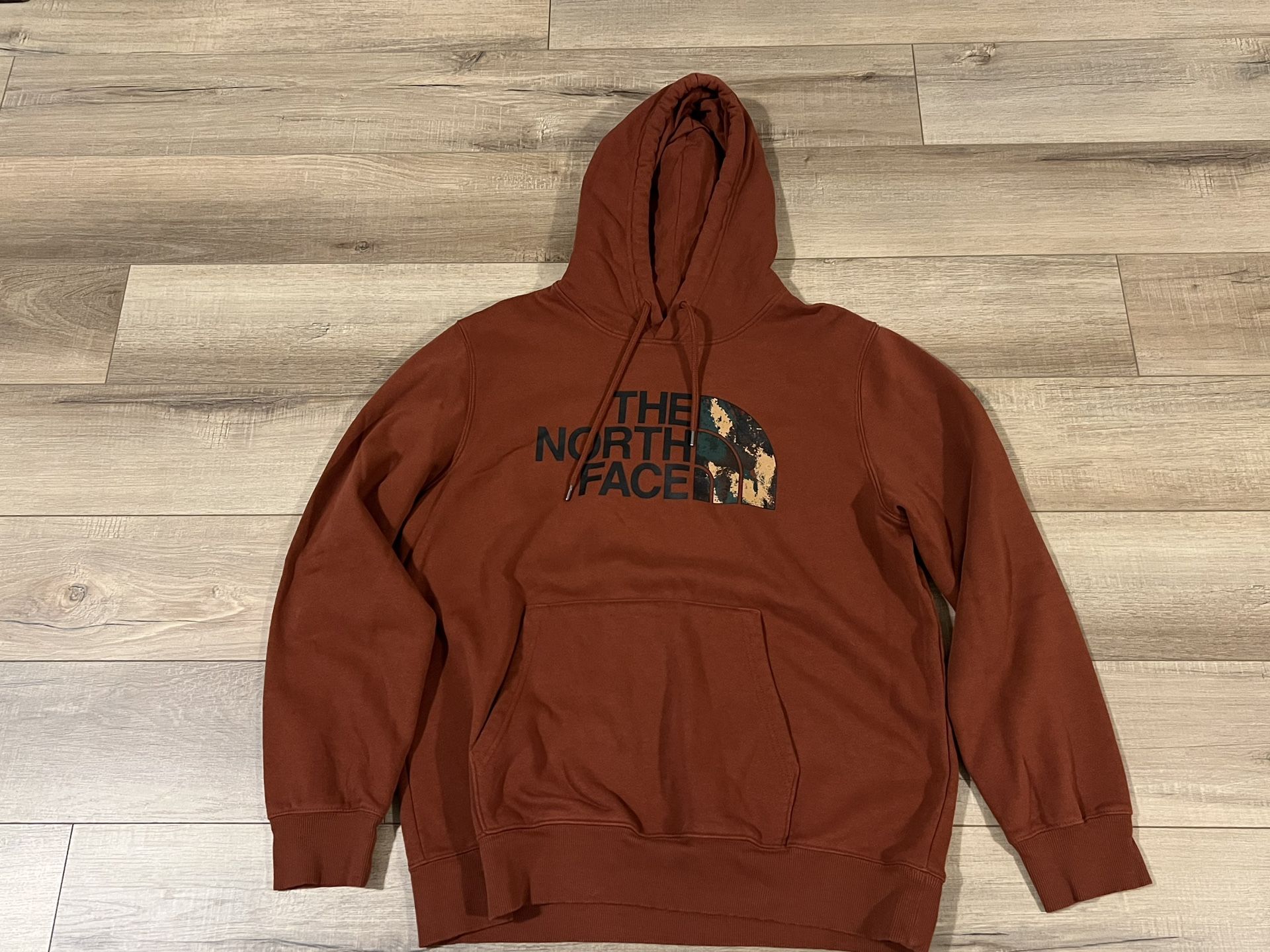 The North Face Men’s Hoodie Sweatshirt Terra Cotta Color w/ Camo Size XL
