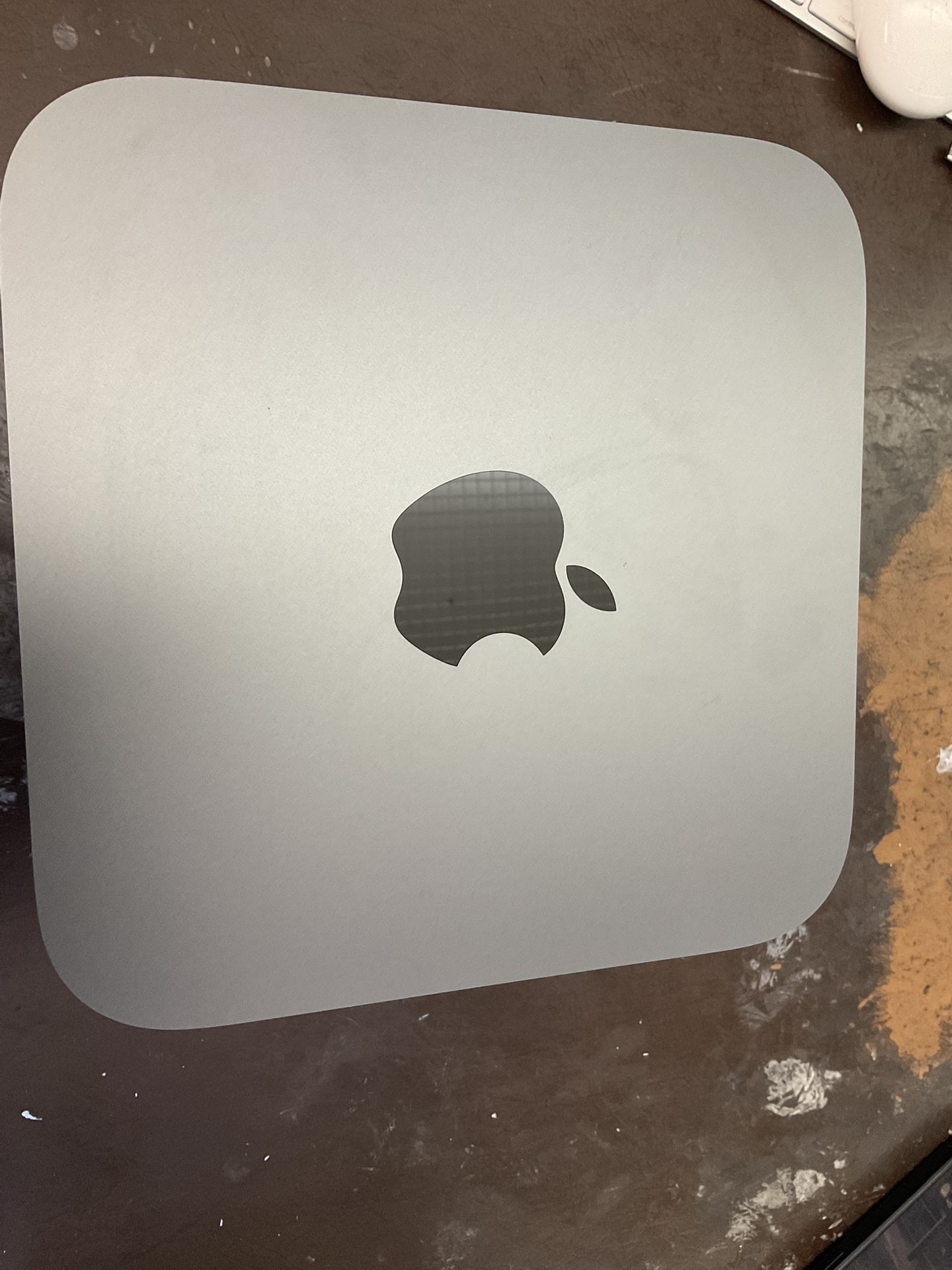 Mac Mini - Intel core i5- MacOS  Sequoia