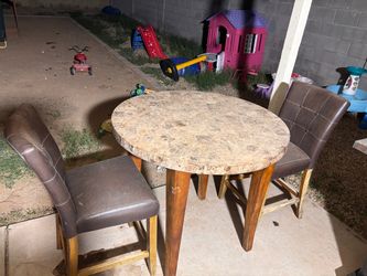 Outdoor table and chair set