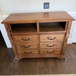 Dresser/Chest 6 Drawers With Two Open Shelves 