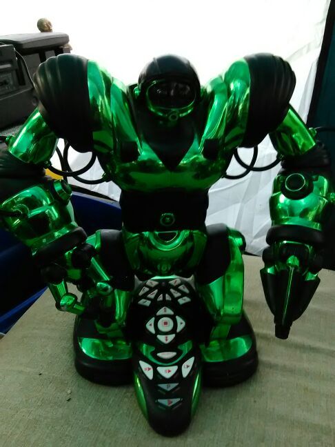 RARE Green Robo Sapien Robot RADIO