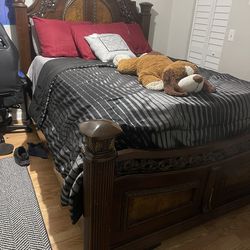 Solid Wood Luxury King Bed