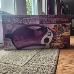 Easy Bake Ultimate Oven With Accessories