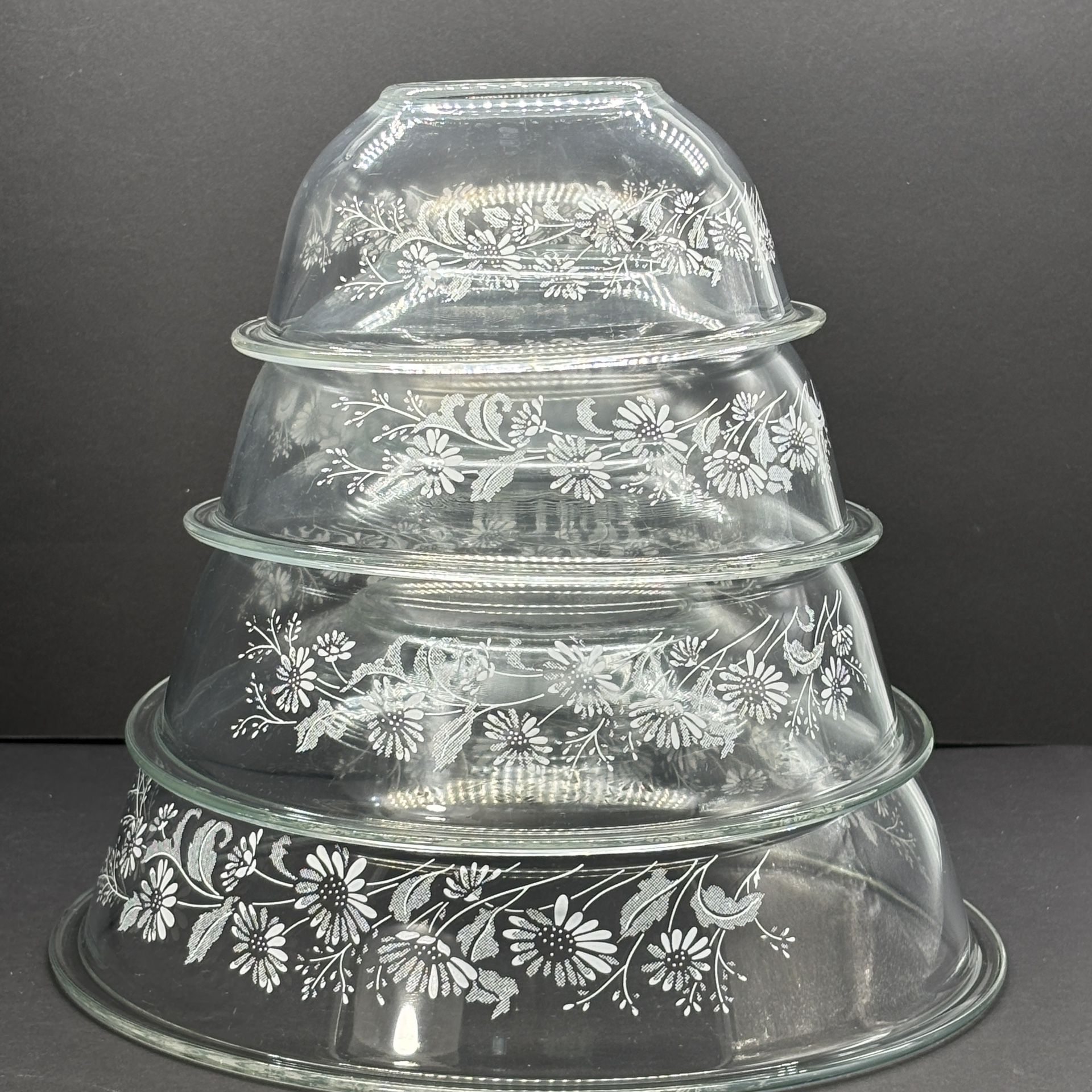 Vintage 1980s  PYREX Colonial Mist/White Lace  Nesting Bowl Set of 4
