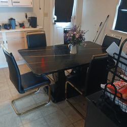 Dining Room Set 