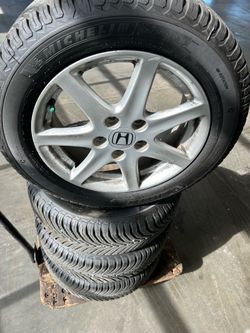 Stock 16in  Honda Wheels and Michelin Crossclimate2 tires