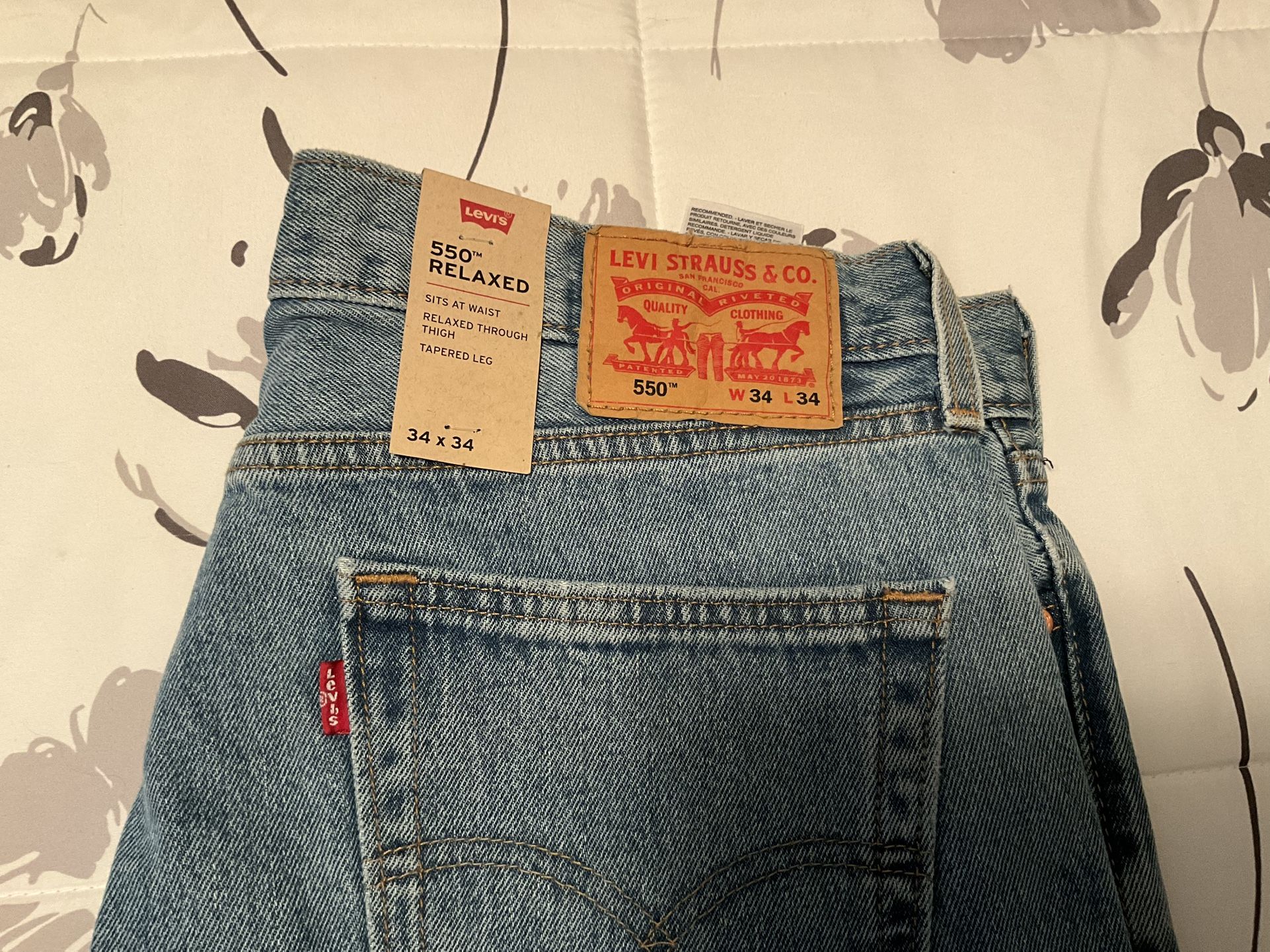 Levi’s 550 Size 34x34 Jeans