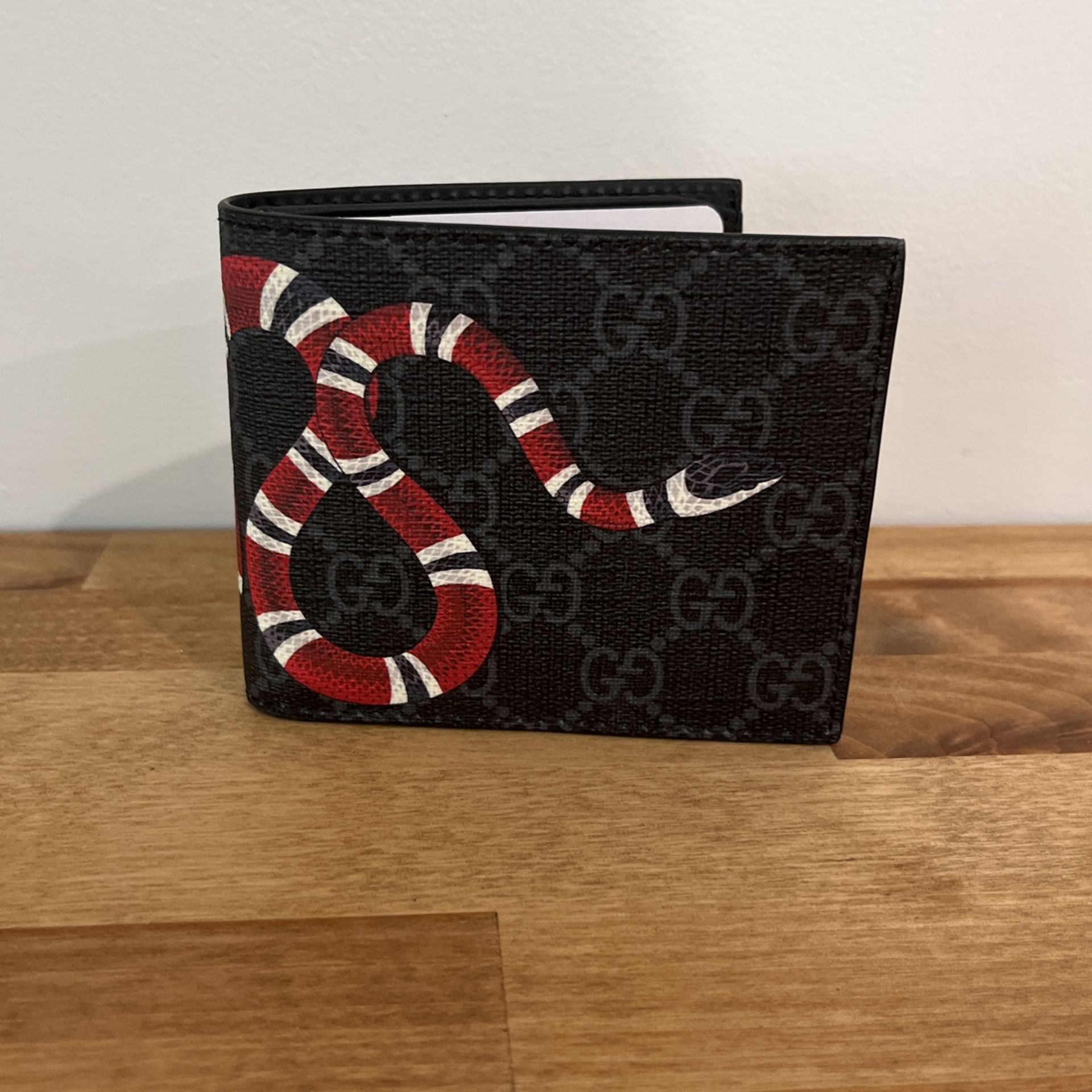 Gucci Kingsnake GG Supreme Wallet 