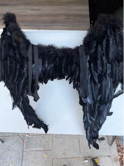 Halloween costume cosplay black wings
