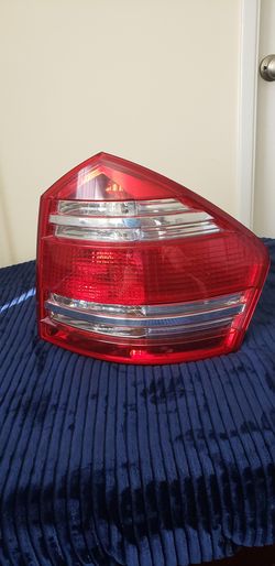 Mercedes GL Tail Lamp/Light Passenger side.