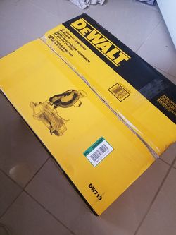 Dewalt saw