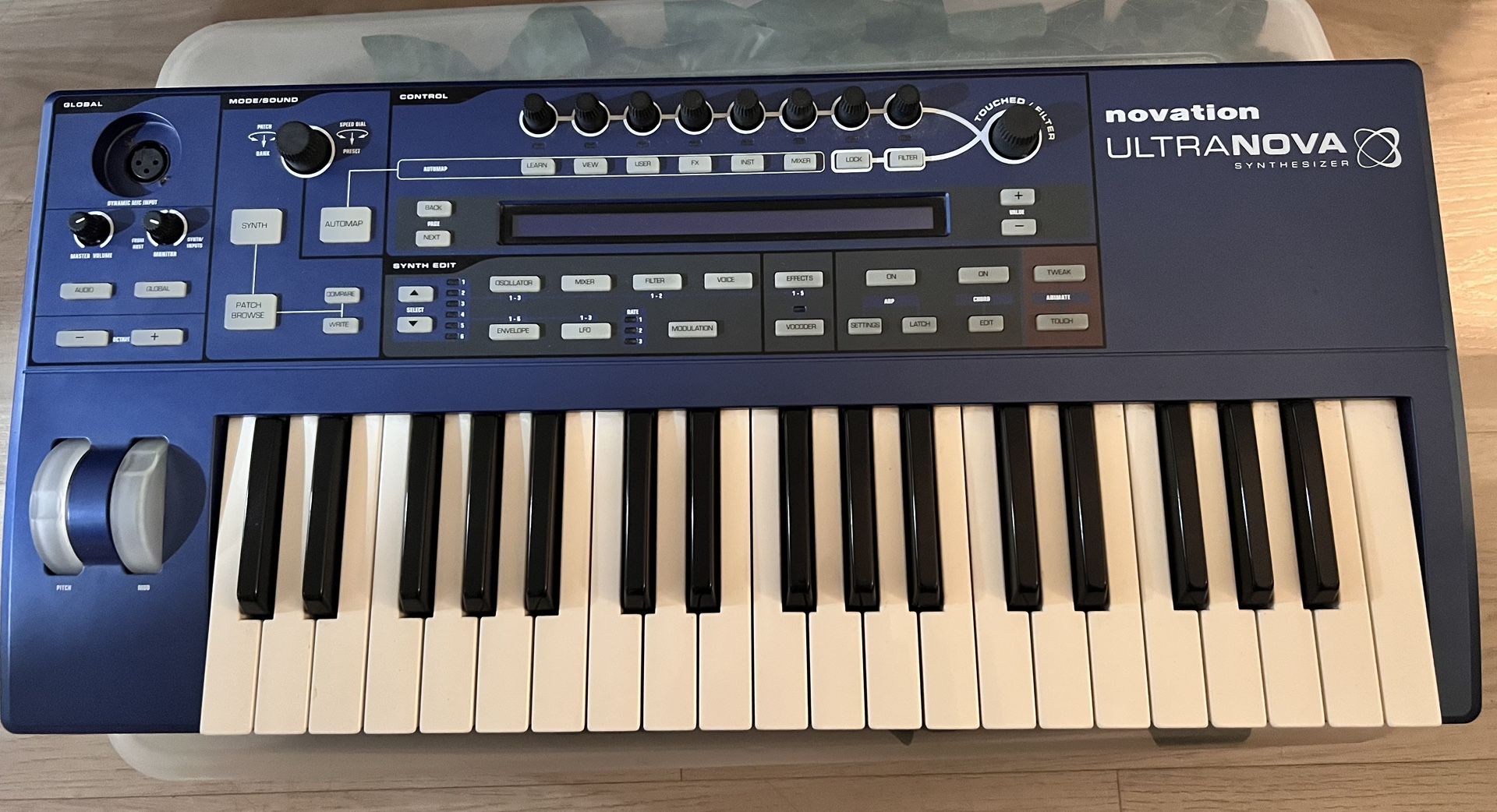 Novation Ultranova