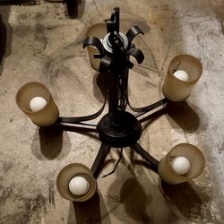 Rustic Chandelier With 5 Bulbs