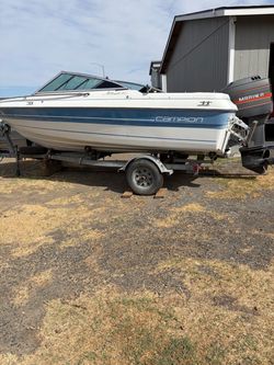 Boat/trailer/ 1990