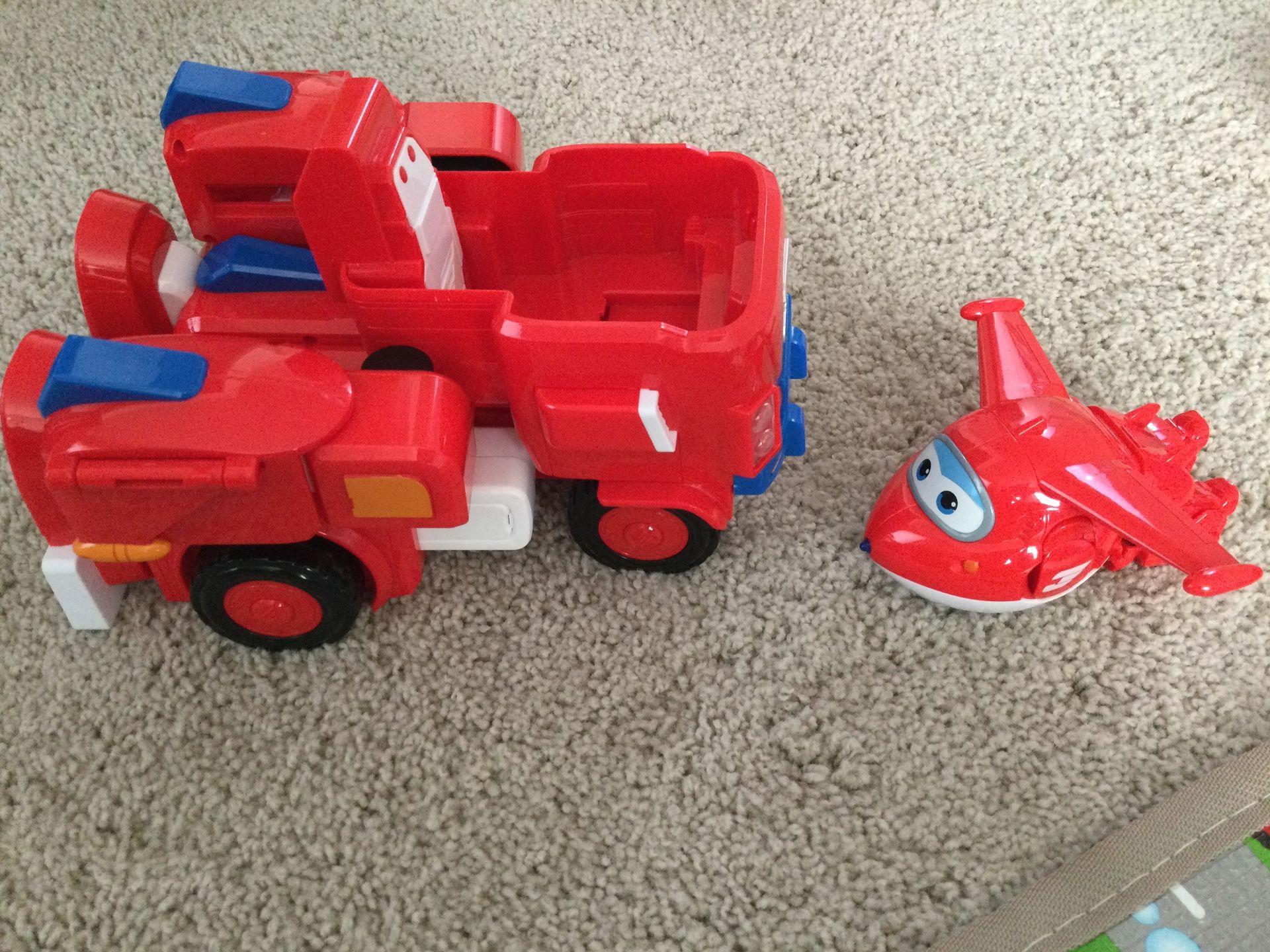 Superwings Jett Transformer