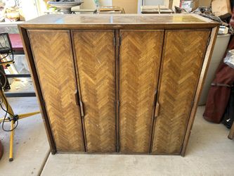 Bedroom Or Office Cabinets With Drawers And Shelves. 