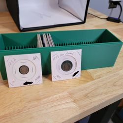 2.5" Coin Flip Storage Box (Holds 40)