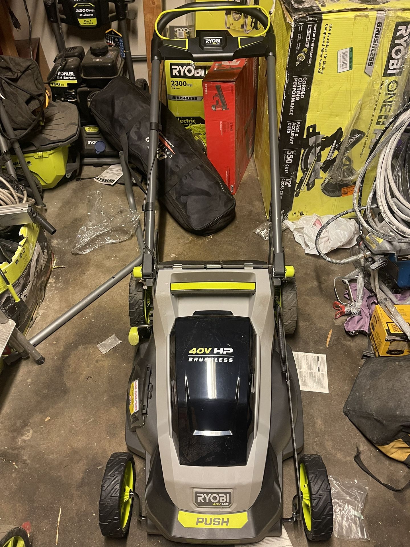 Ryobi 40V Brushless Cordlesst Lawn Mower (Tool Only) missing bag