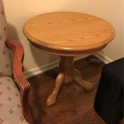 Round End Table 