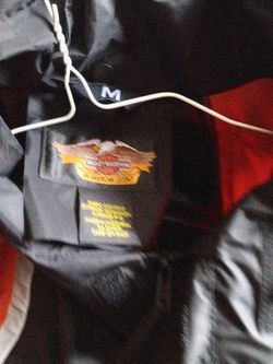 Size Medium Never Used Harley-Davidson Rain Riding Suit Jacket And Pants