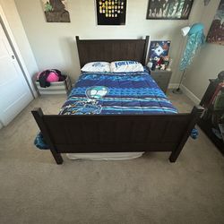 Pottery Barn Camp Full Bed and Dresser 