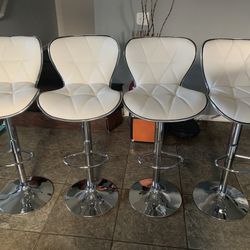 Brand New Sete Of 4 white Bar Stools premier / white Pub Stools / Adjustable Height / Swivel / Price Is Firm  new in 📦  Chairs / sillas 