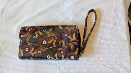 New Wallet located in Mesa Main Street and Gilbert Rd