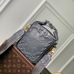 LV CRUISER BAG18 16.5*24*10CM 