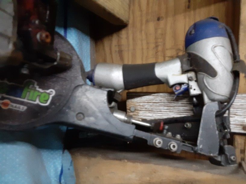 Pneumatic Nailer