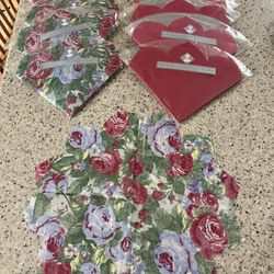 8 Packs Of Fancy Flower Cut Napkins 
