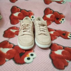 Nike Dunk Premium Baby Pink Sneakers Size 7.5 Women 