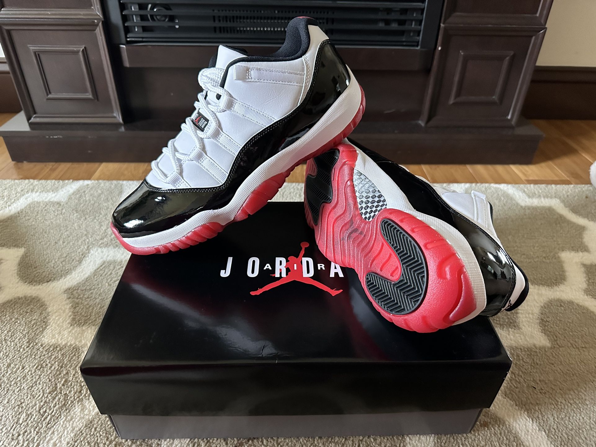 Brand new Jordan BRED 11 Concord Low Size 10
