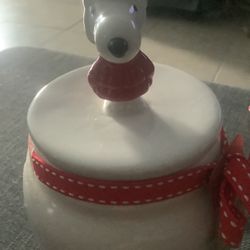 Peanuts Snoopy Treat Jar (Rae Dunn)