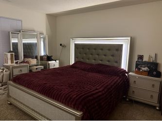 4 piece bed set -king size
