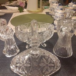 3 BEAUTIFUL CRYSTAL GLASS PIECES TWO ARE CANDLE HOLDERS 