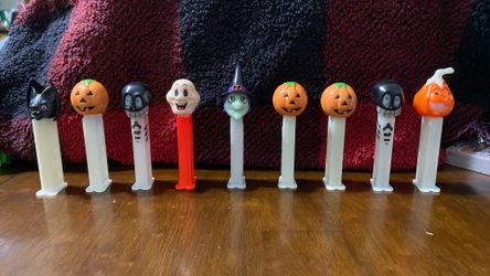 Glow In Dark Pez Dispensers