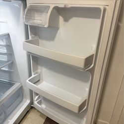 ❄️ GE Appliances 17.5 cu ft Top-Freezer Refrigerator – White ❄️