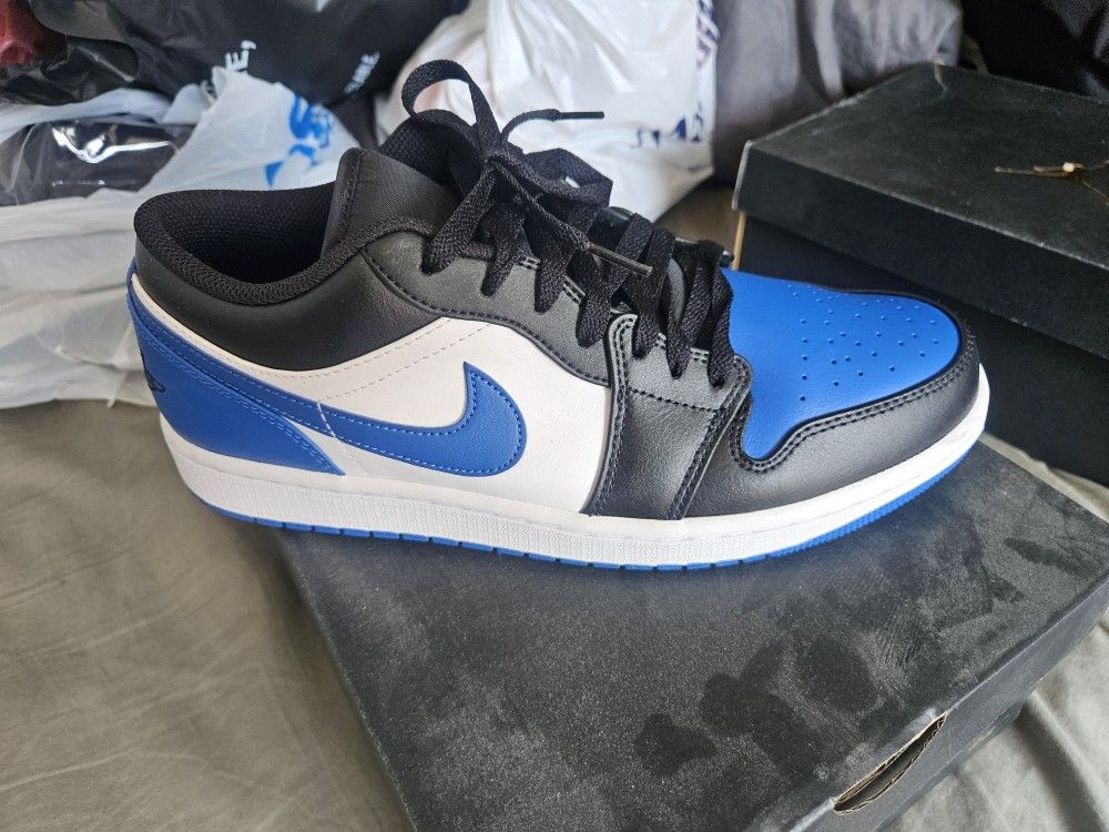 Nike