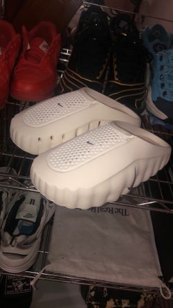 Nike mind slides