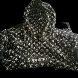 LV SUPREME HOODIE XL